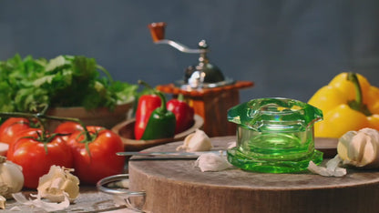 Garlic Twister – Easy Garlic Mincer & Multifunction Kitchen Tool